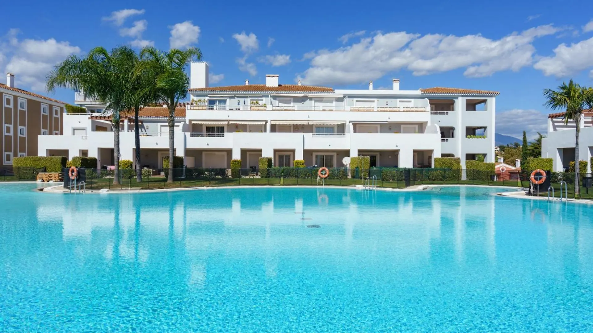 Apartment Cortijo Seabreeze By Interhome Estepona